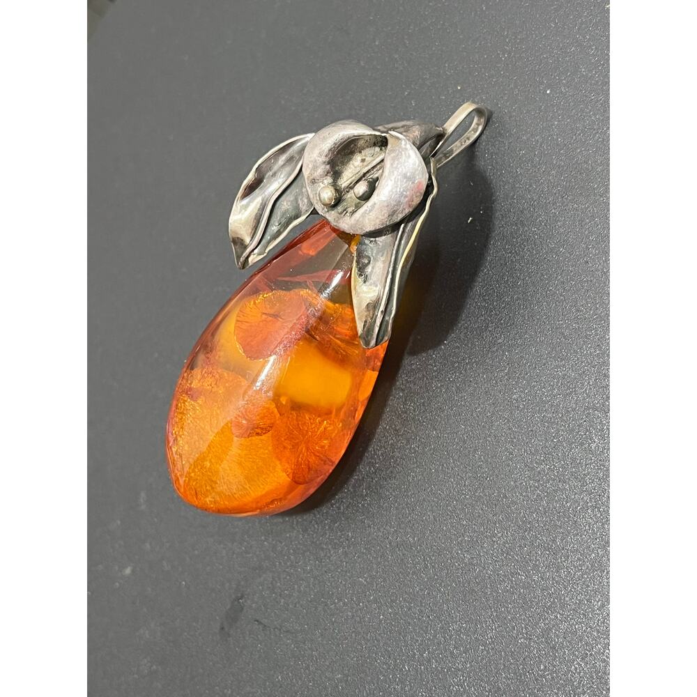 Large Amber Pendant 24grams